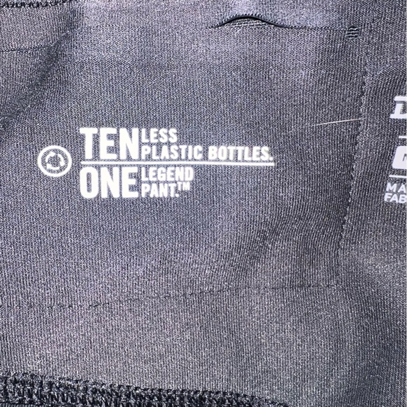 Nike Black and White Athletic Leggings - Picture 7 of 8